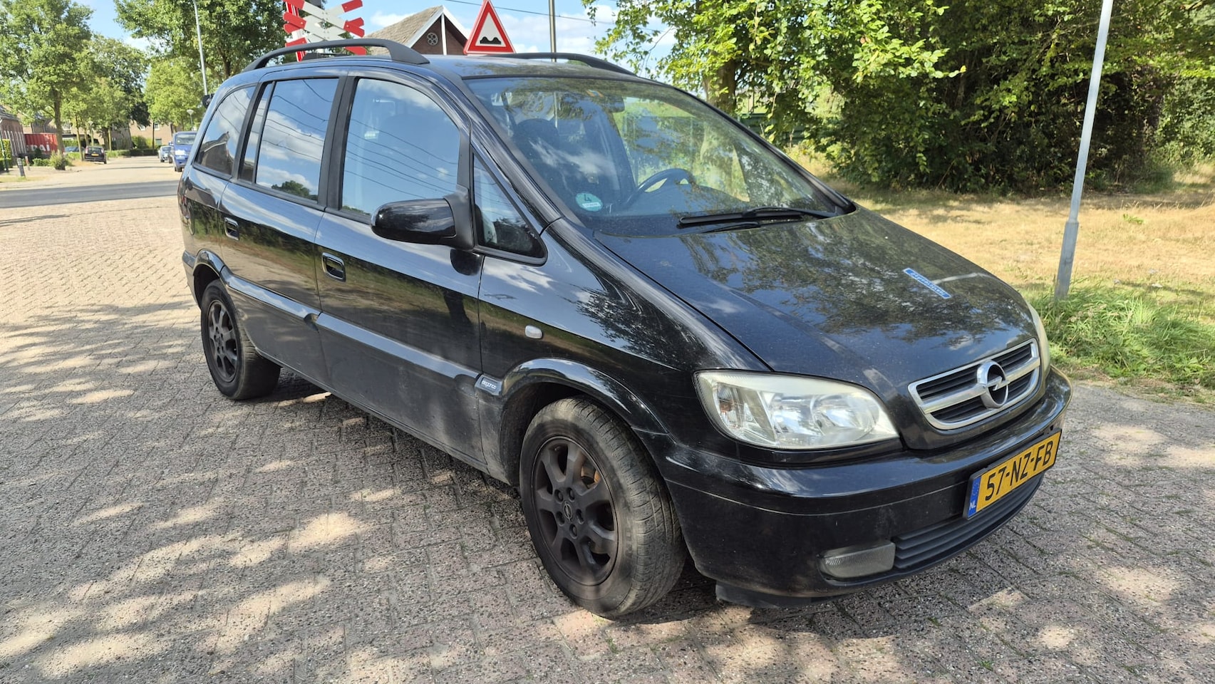 Opel Zafira - 2.2-16V Elegance - AutoWereld.nl