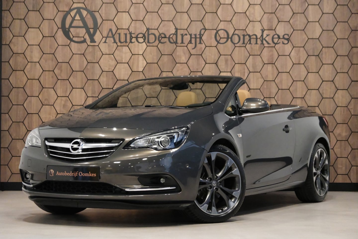 Opel Cascada - 1.6 Turbo Cosmo 170pk *77dkm* |Bruin Sport Leder| Stoelverw+Koeling/Navi/Camera 4 Z.G.A.N - AutoWereld.nl
