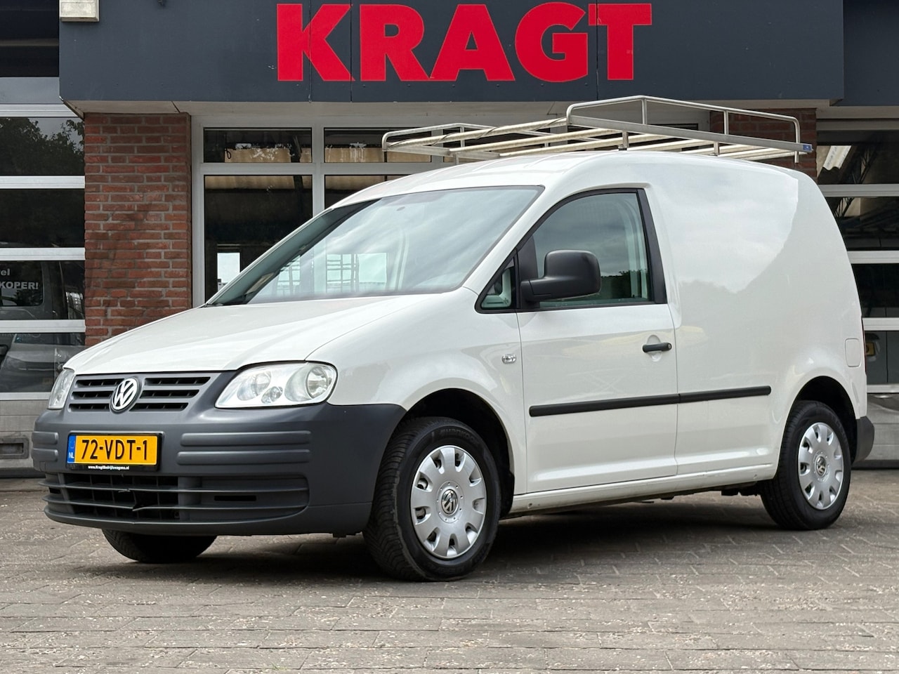 Volkswagen Caddy - 2.0 SDI - imperial-trekhaak-schuifdeur NAP - ORIGINEEL Nederlands - AutoWereld.nl