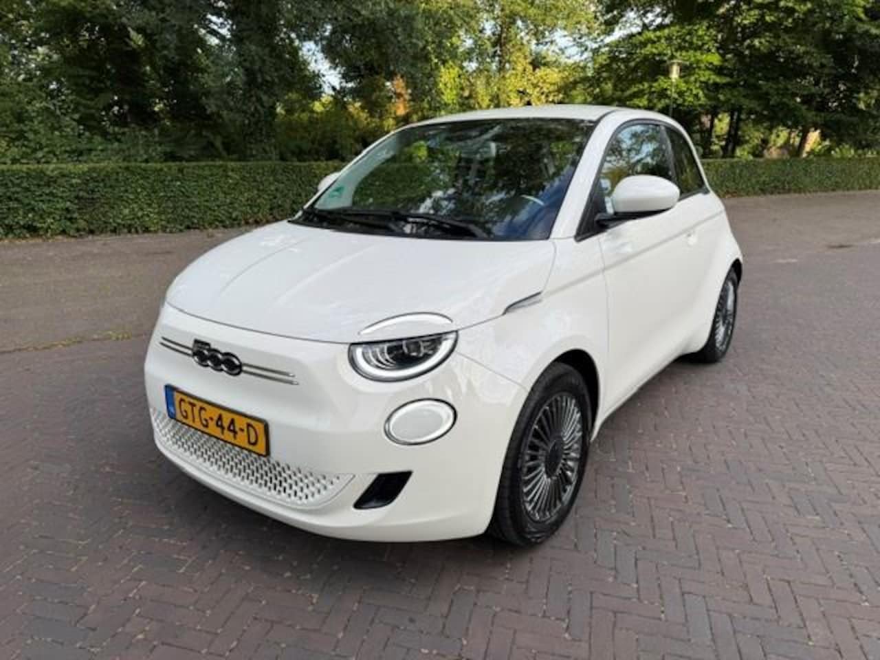 Fiat 500e - 3+1 Icon 42kWh/SOH 93/Automaat/Navi/PDC/LED/Acarplay/Garantie - AutoWereld.nl