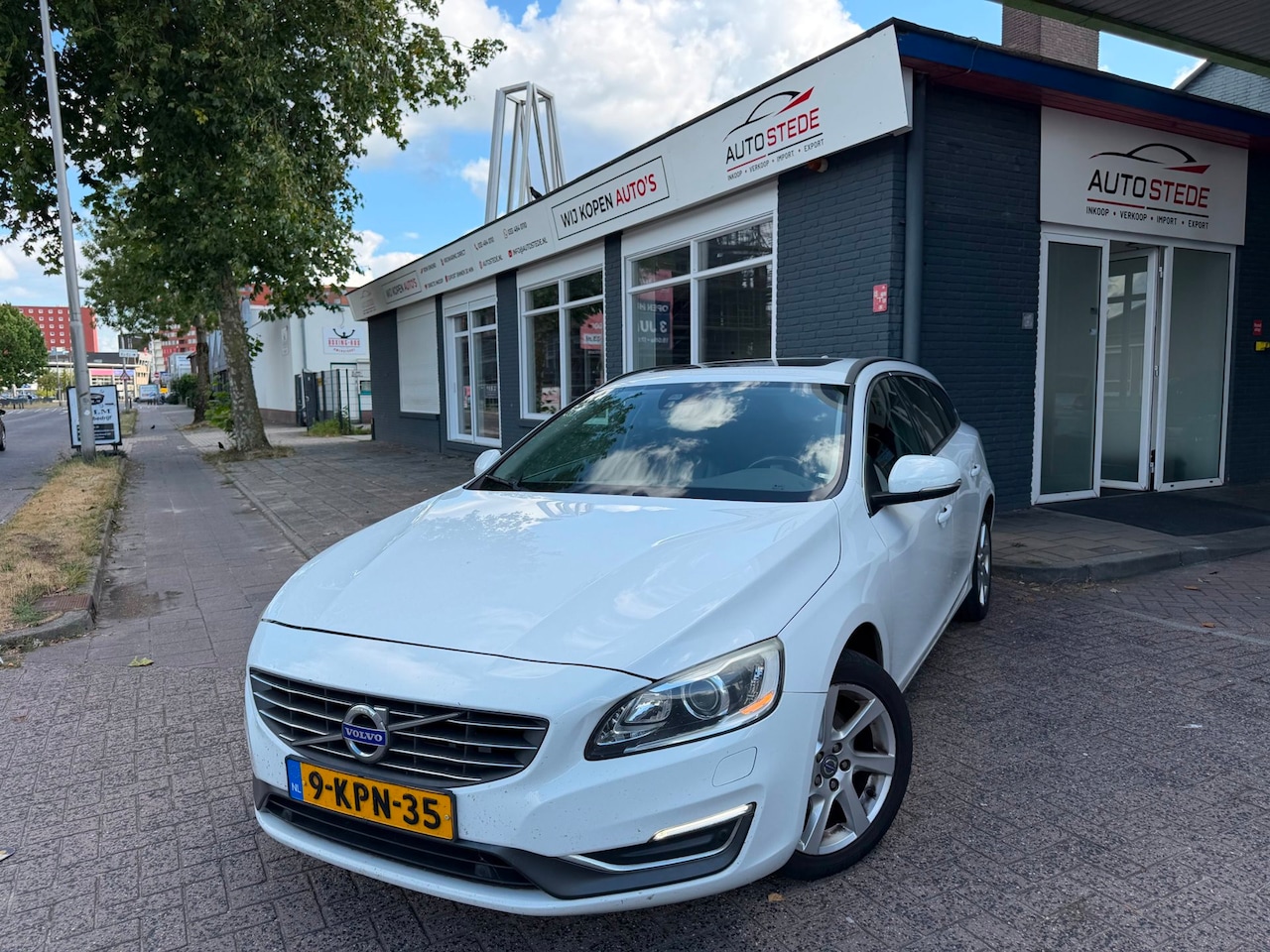 Volvo V60 - 1.6 T3 Summum AIRCO - AutoWereld.nl
