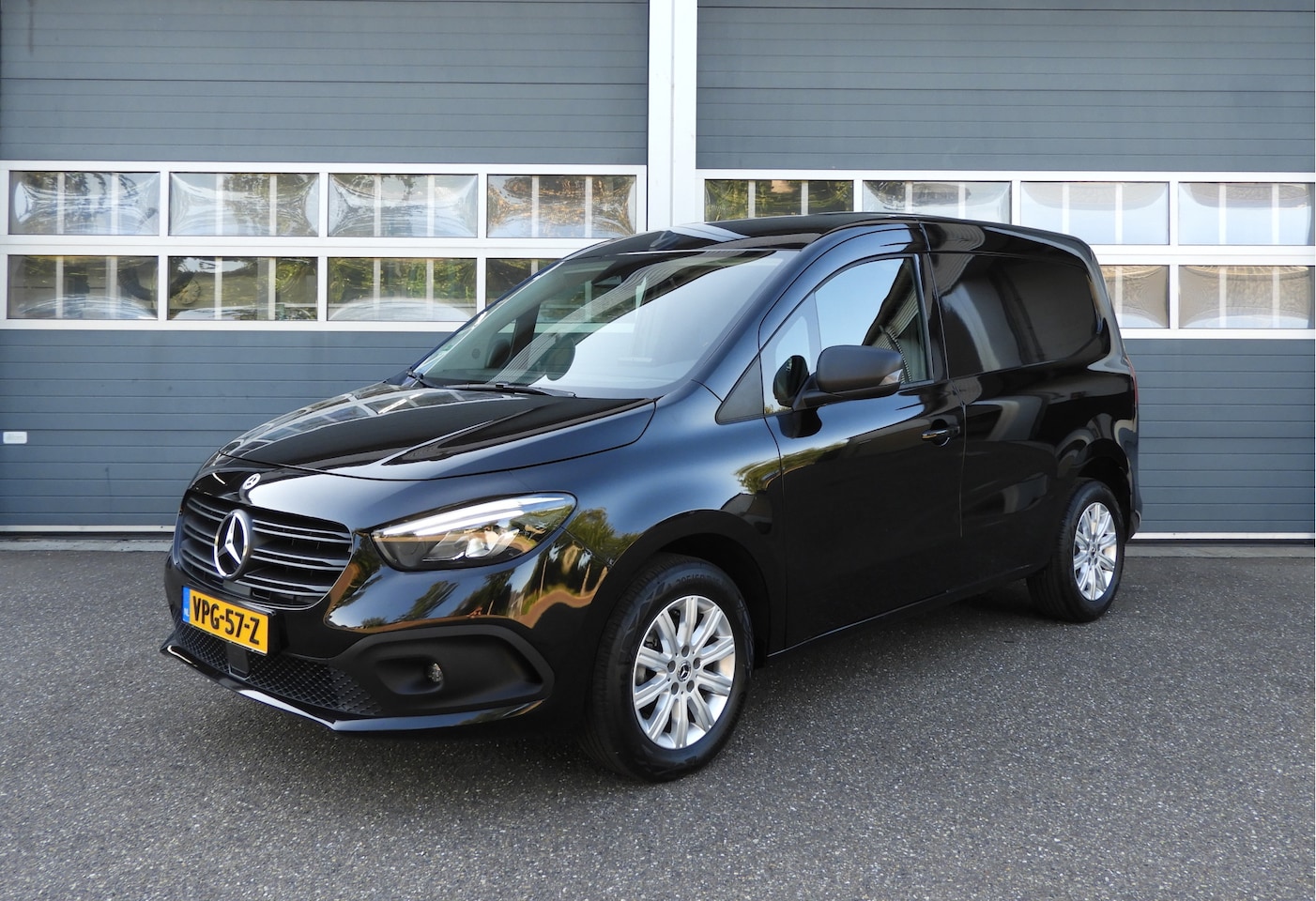 Mercedes-Benz Citan - 110 CDI L1 | TREKHAAK | CAMERA | LED | CRUISE | STOELVERWARMING | MBUX - AutoWereld.nl
