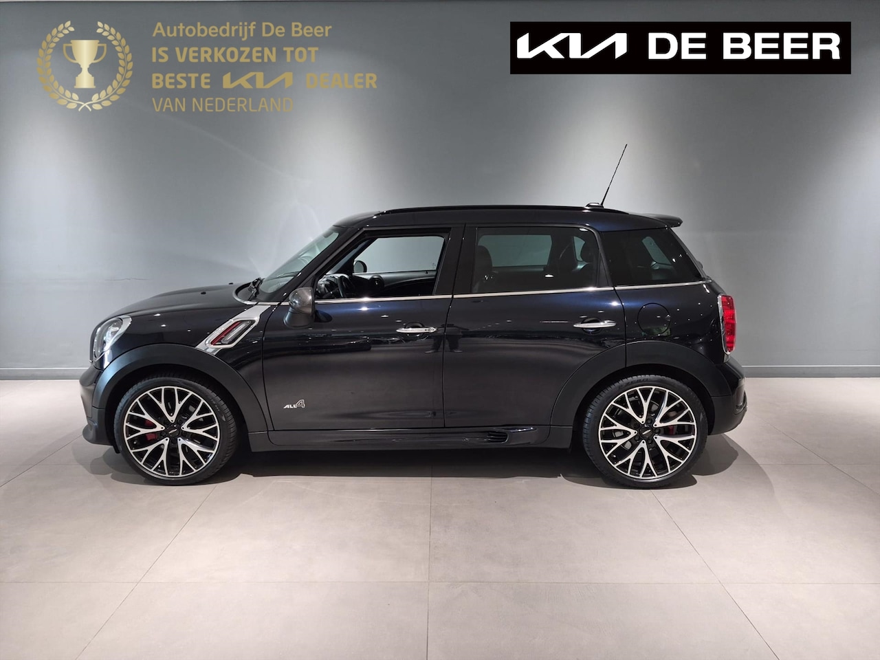 MINI Countryman - JCW 1.6 218pk ALL4 Aut. John Cooper Works Navi/ Pano/ Clima/ Leer - AutoWereld.nl