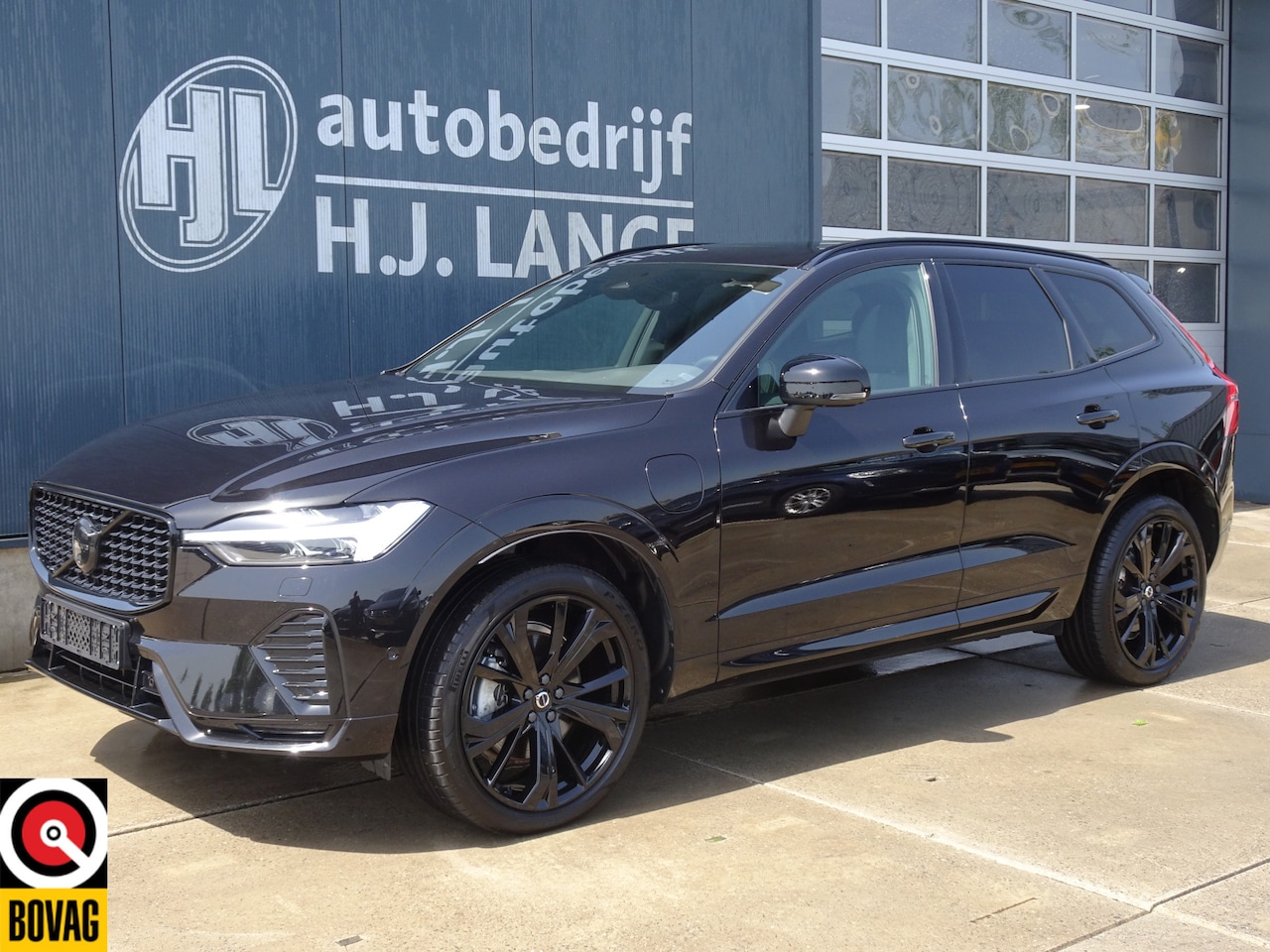 Volvo XC60 - 2.0 T8 Plug-in hybrid AWD Plus Black Edition 2.0 T8 Plug-in hybrid AWD Plus Black Edition - AutoWereld.nl