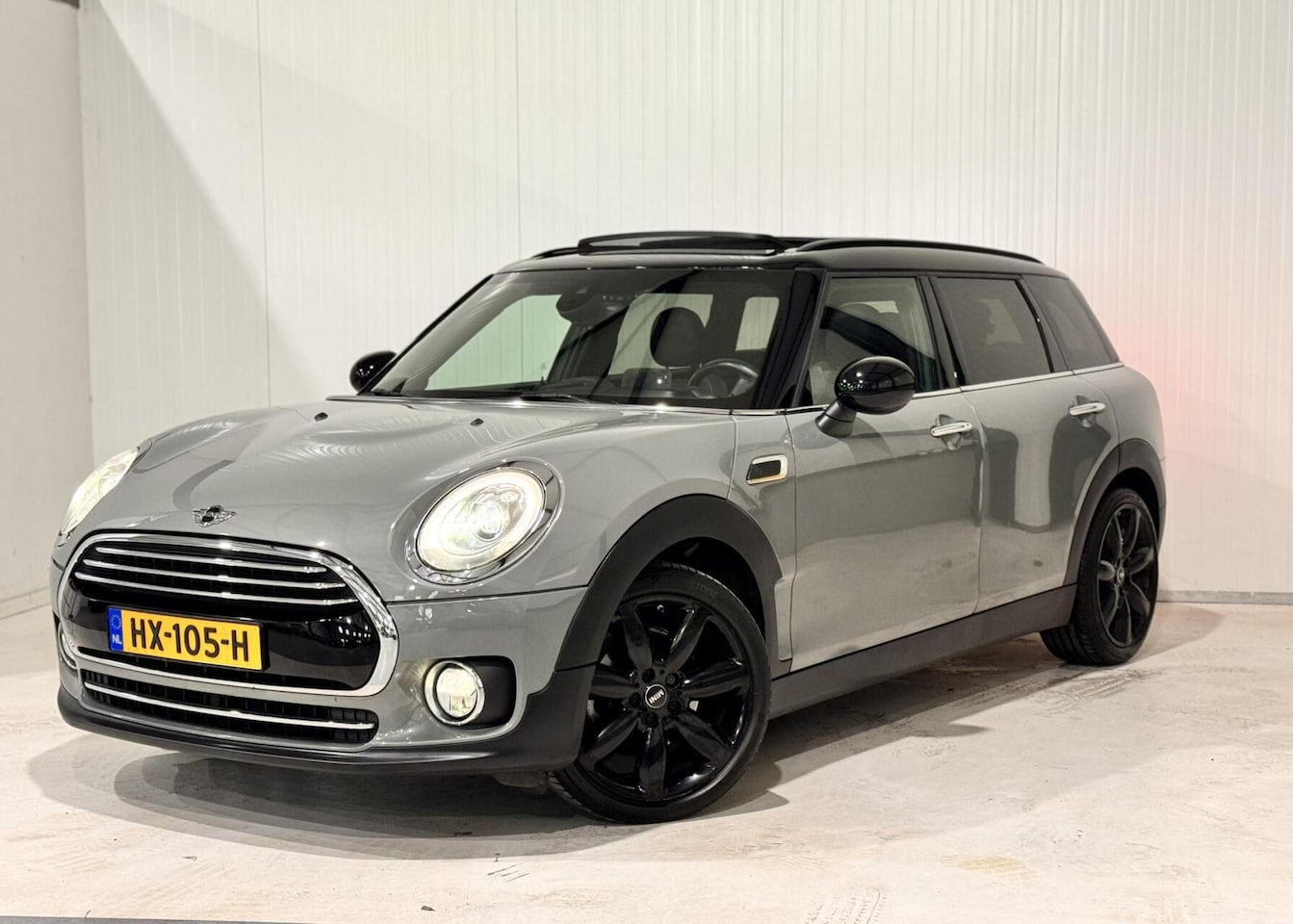 MINI Clubman - 1.5 Cooper Salt Serious Business|MEMORY|PANO|HK - AutoWereld.nl