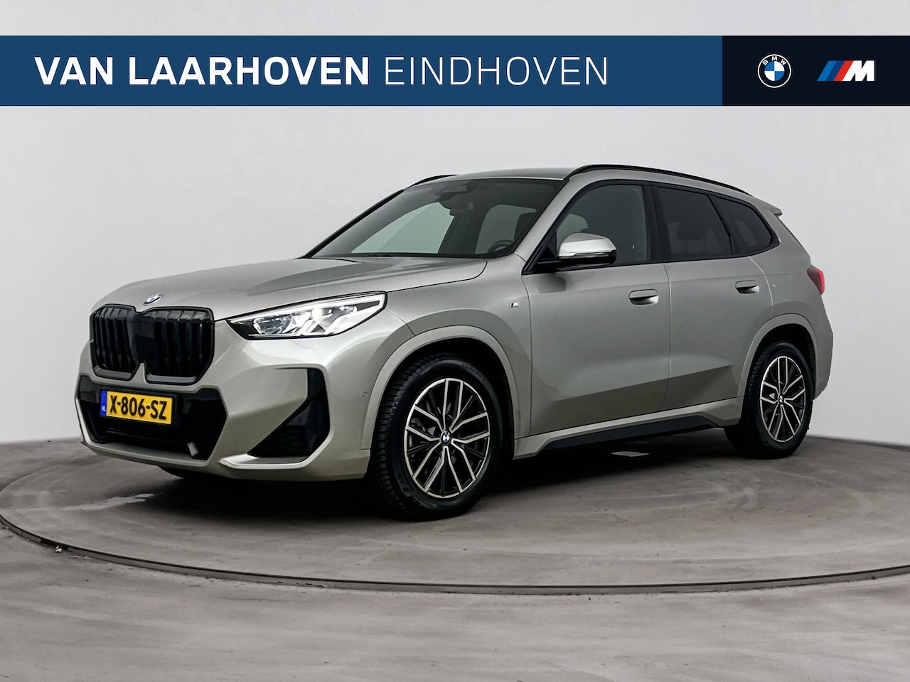 BMW X1 - sDrive20i M Sport Automaat / Sportstoelen / Achteruitrijcamera / Getint glas / PDC - AutoWereld.nl