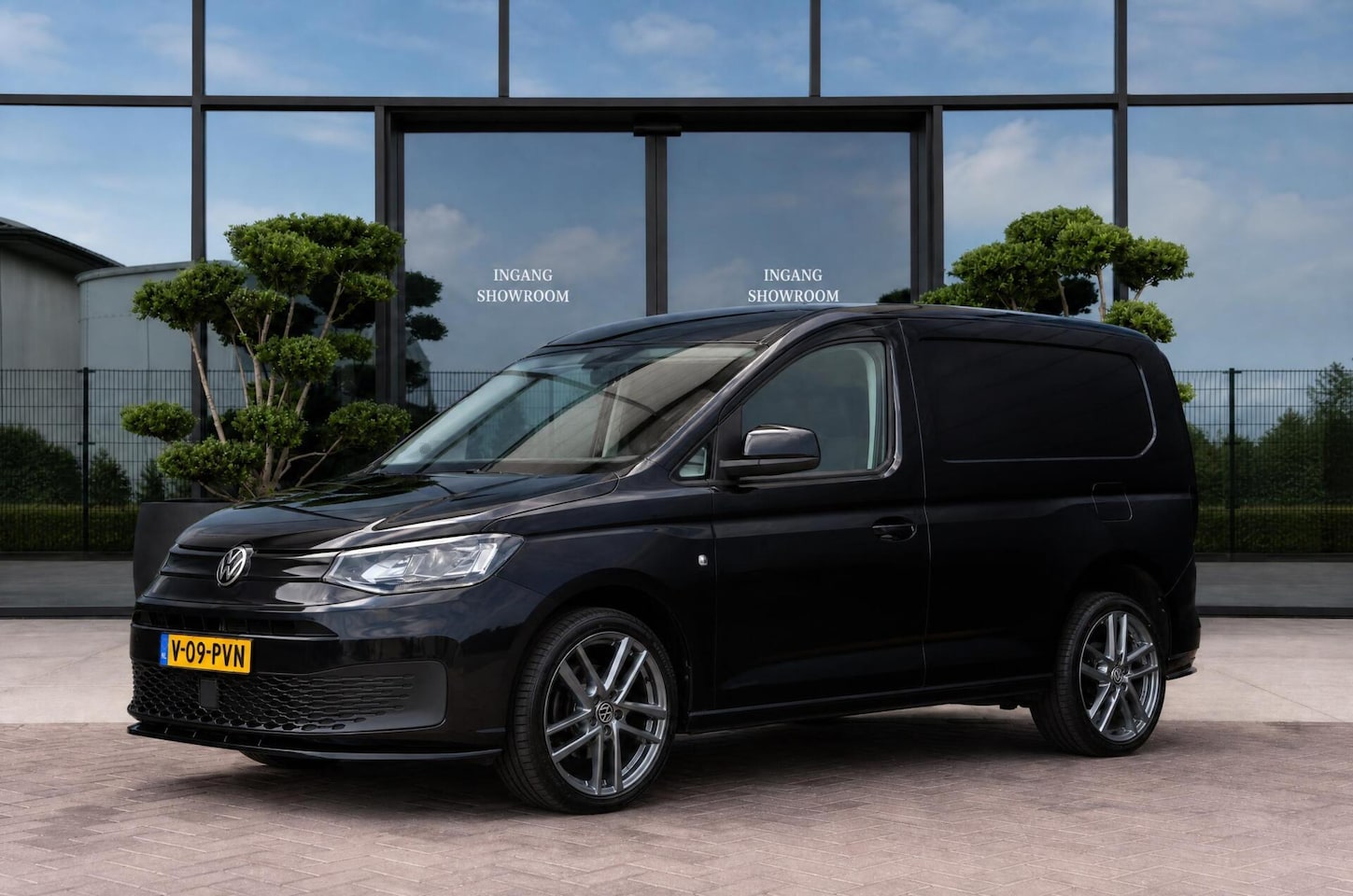 Volkswagen Caddy Cargo - 1.5 TSI N-EDITION | LEDER | NAV - AutoWereld.nl