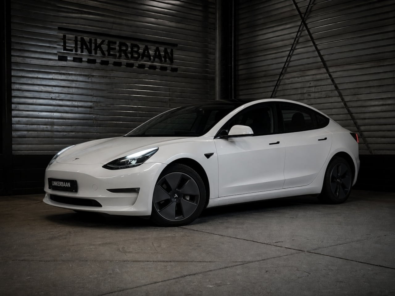 Tesla Model 3 - Long Range AWD 75kWh | Autopilot | Panorama | Stoelverwarming | - AutoWereld.nl