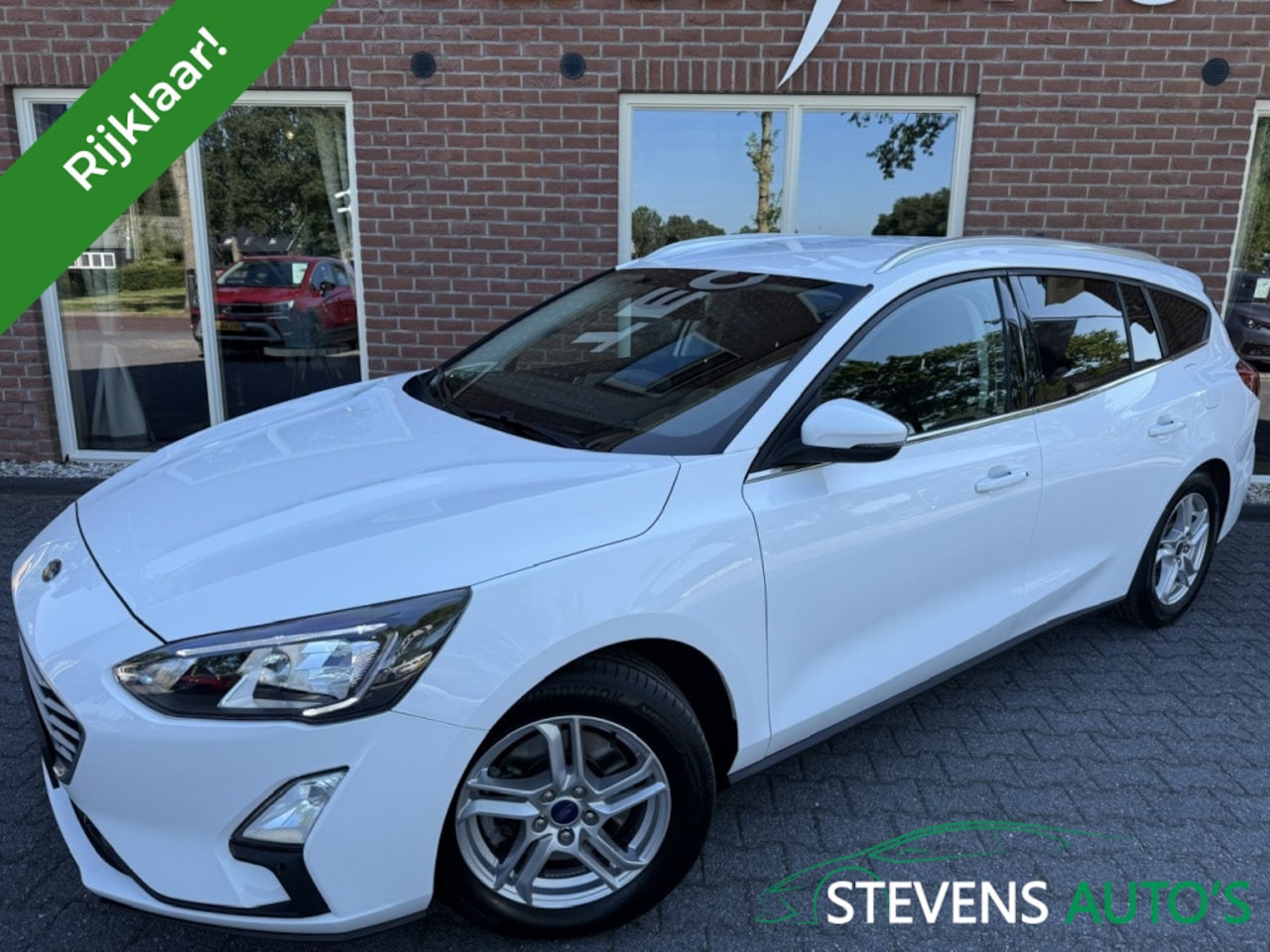 Ford Focus Wagon - 1.0 EcoB. Tr Ed. bns TREKHAAK / CAMERA / CARPLAY / ANDROID / DAB - AutoWereld.nl