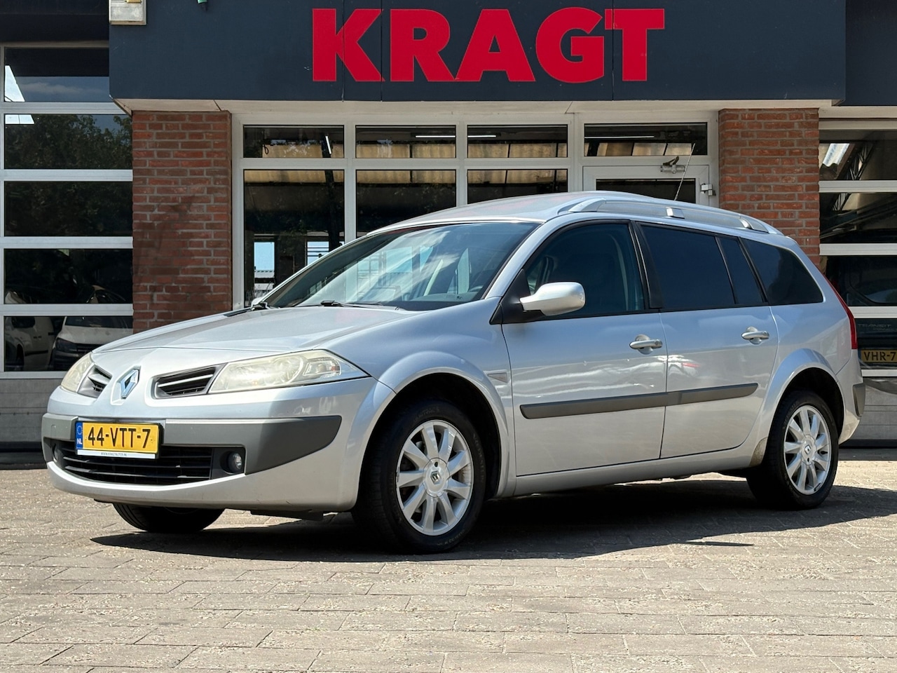 Renault Mégane - 1.5 dCi Dynamique GRIJSKENTEKEN/Airco/distributieriem vervangen/trekhaak/APK september - AutoWereld.nl