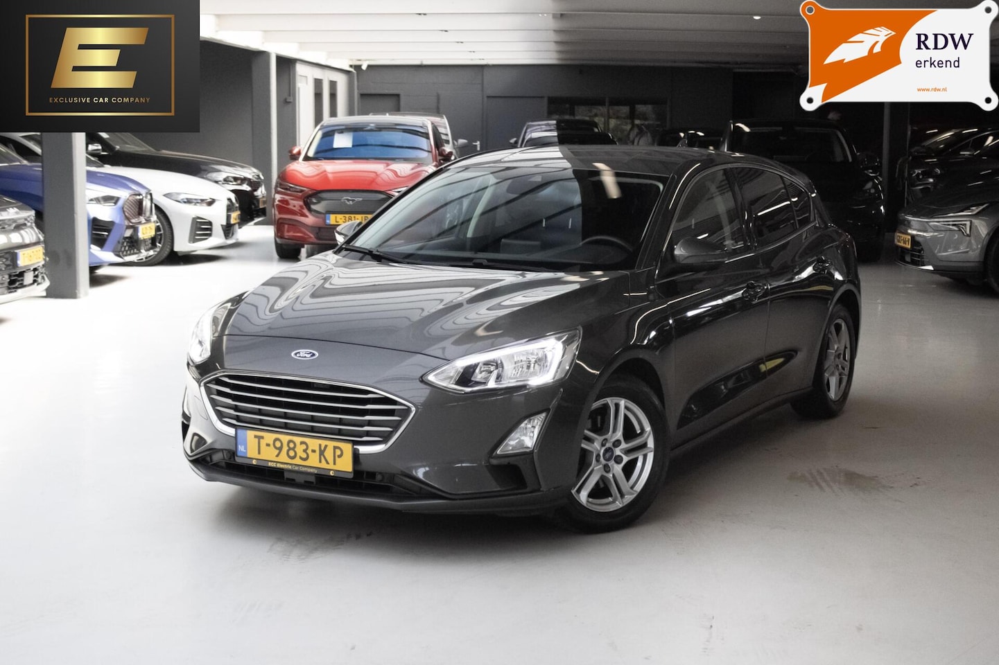 Ford Focus - 1.0 EcoBoost Titanium Business | Stoelverwarming | Stuurverwarming | Trekhaak - AutoWereld.nl