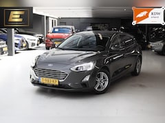 Ford Focus - 1.0 EcoBoost Titanium Business | Stoelverwarming | Stuurverwarming | Trekhaak
