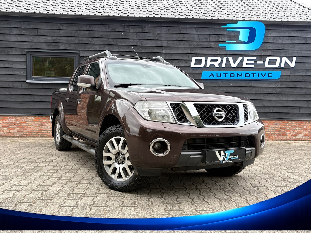 Nissan Navara - 3.0 V6 - 5 pers - Leder - 4x4 - 3500kg trekken - AutoWereld.nl