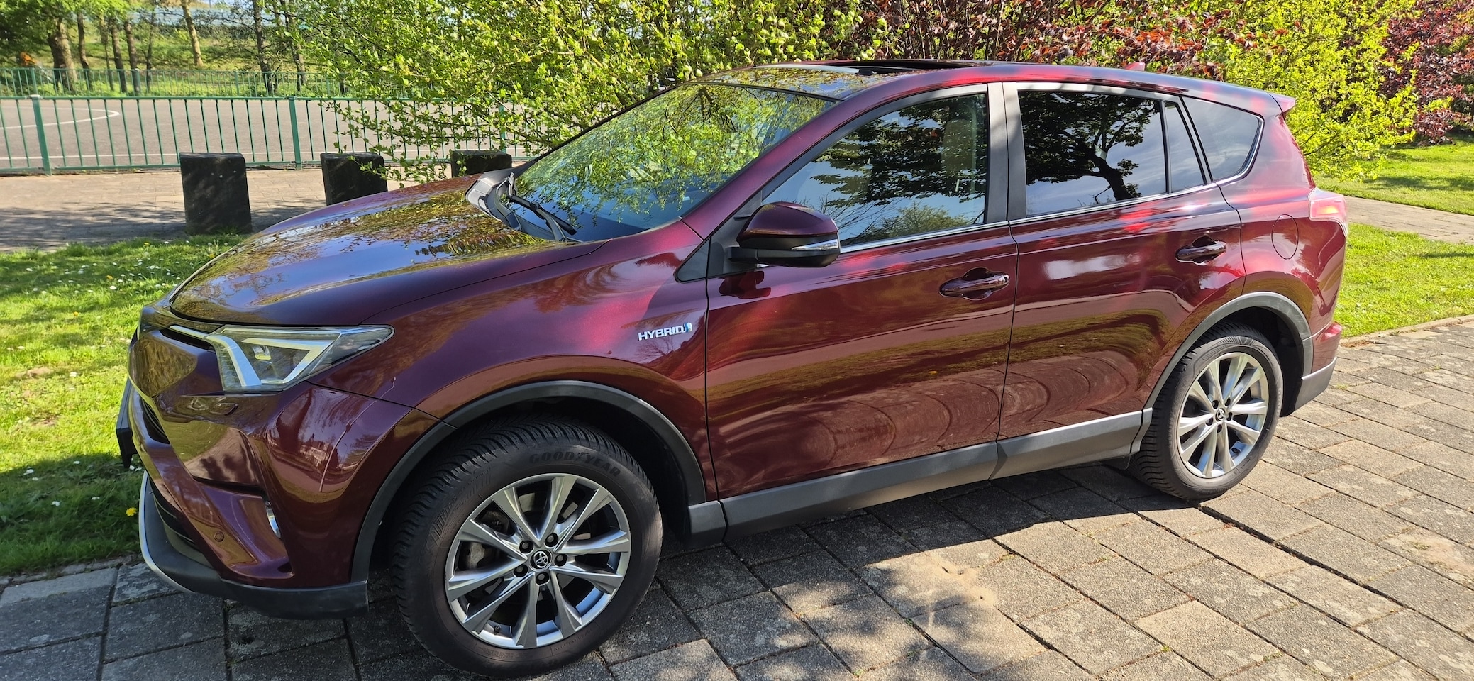 Toyota RAV4 - 2.5 Hybrid AWD Executive Business - AutoWereld.nl