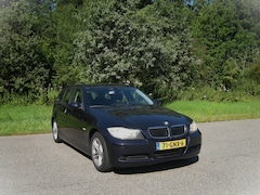 BMW 3-serie Touring - 318i Business Line . Airco . Navi . Cruiscontrol . enz . inruil koopje