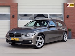 BMW 3-serie Touring - 318i Panorama schuif- kantel dak - Afneembare trekhaak - Memory - Climate- & Cruise contro