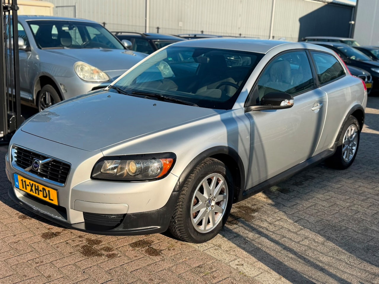 Volvo C30 - 2.4i Kinetic 2007 Automaat Airco Lmv APK 06-2027 - AutoWereld.nl