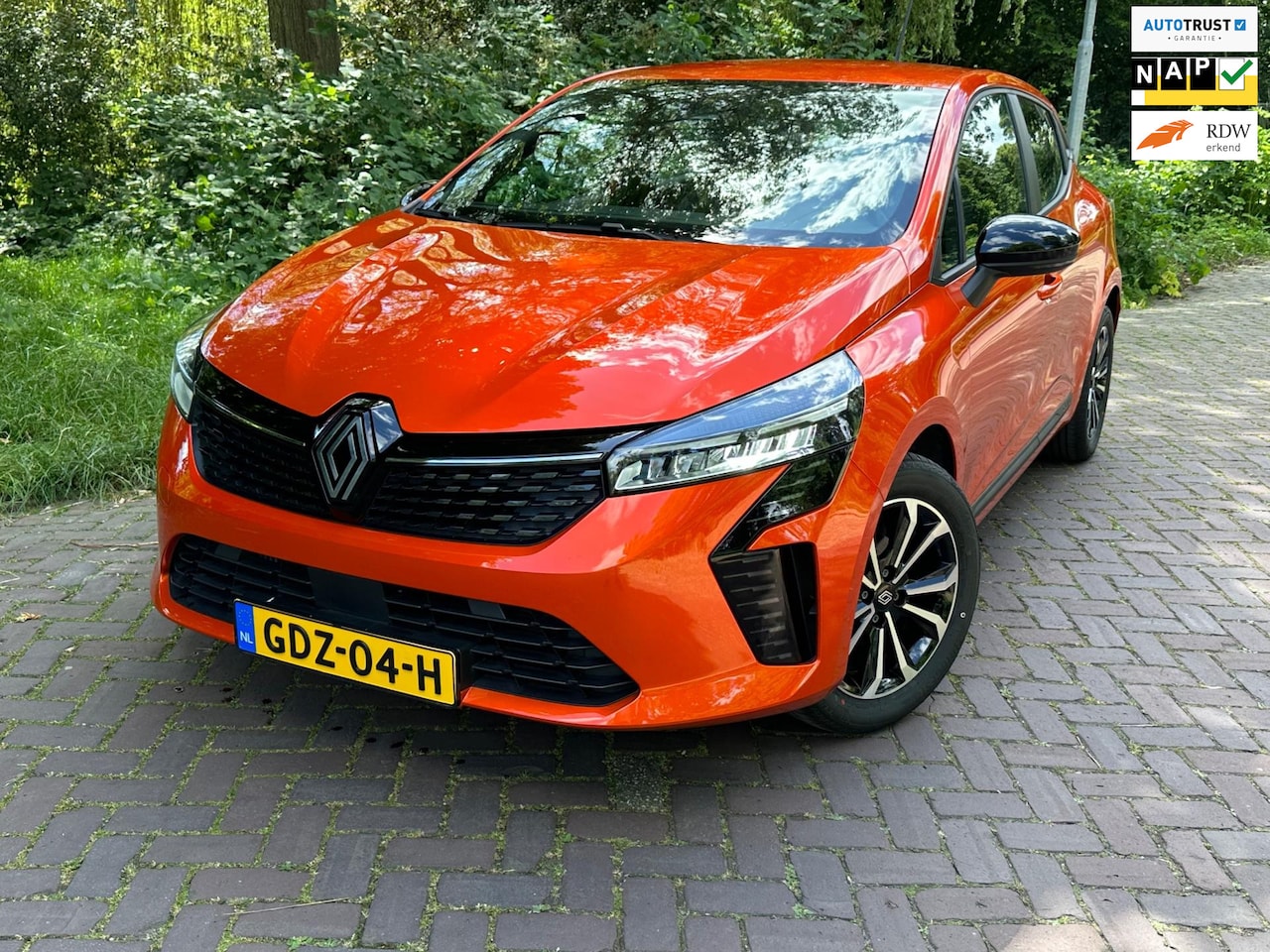 Renault Clio - Evolution 1.0 90 pk 1 Eig.4000 km Led verl. Apple Carplay 16"lm velgen - AutoWereld.nl