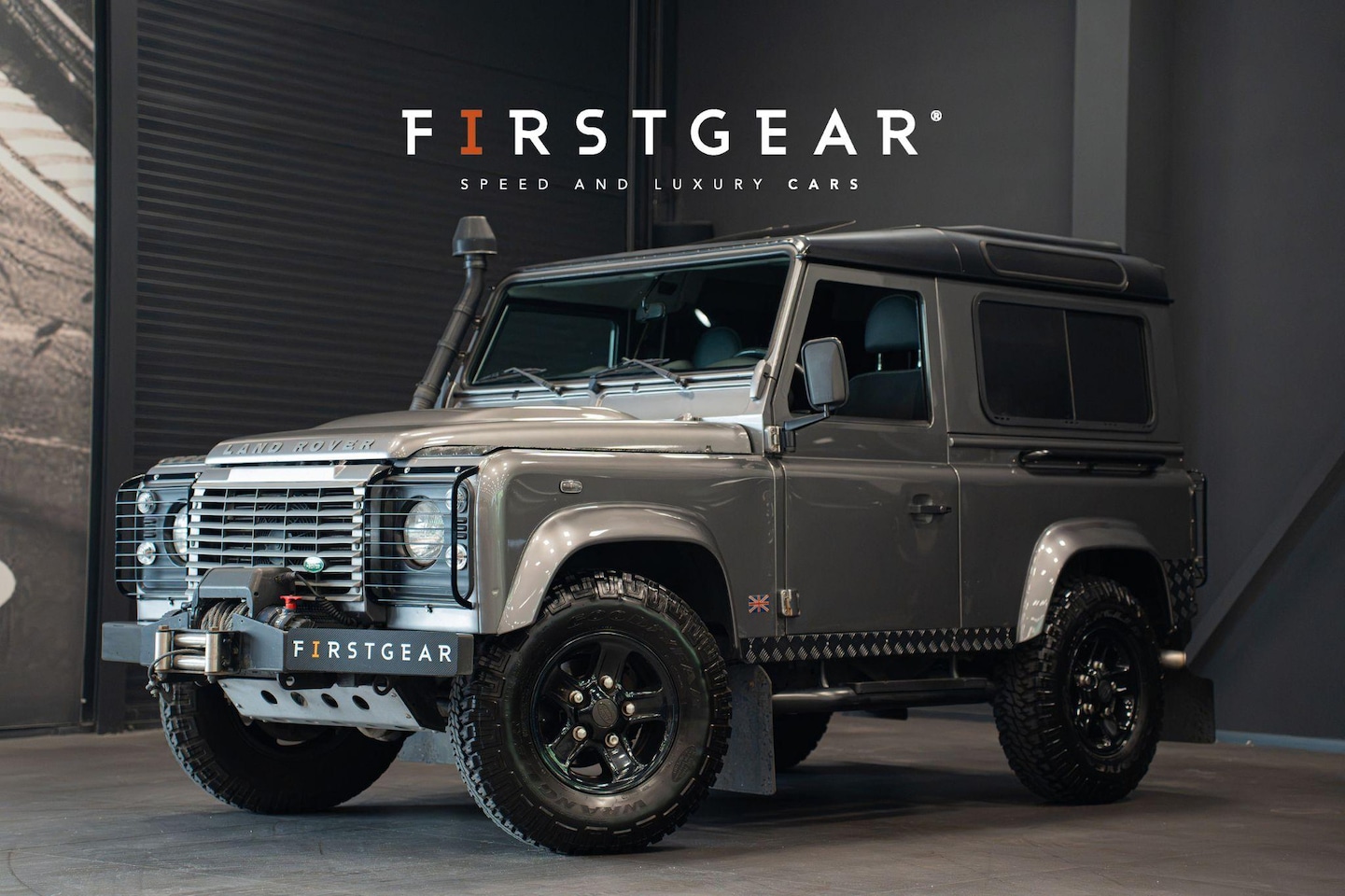 Land Rover Defender 90 - 2.4 TD SW XTech *Schuifdak / Airco / Elektr. ramen / Elektr. Lier / Stoelverwarming / Orig - AutoWereld.nl