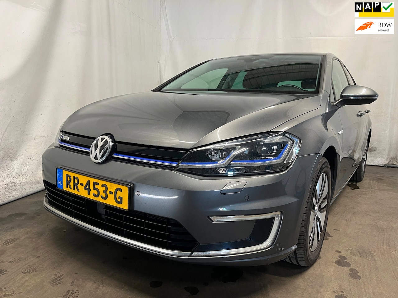 Volkswagen e-Golf - SCHADEAUTO! E-Golf - AutoWereld.nl
