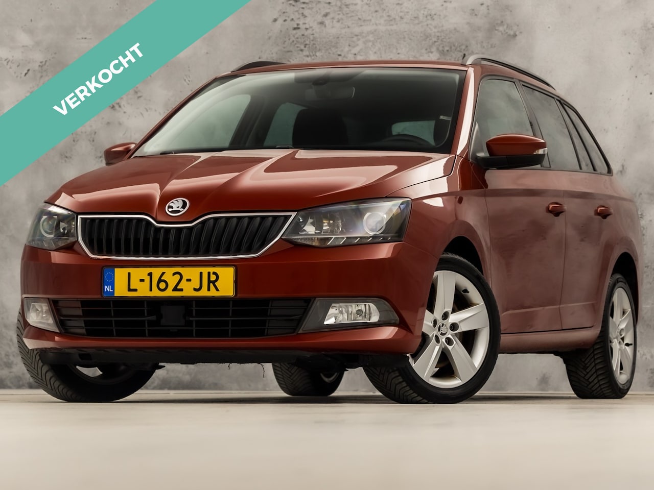 Skoda Fabia Combi - 1.2 TSI Sport (NAVIGATIE, CLIMATE, GETINT GLAS, PARKEERSENSOREN, SPORTSTOELEN, GETINT GLAS - AutoWereld.nl