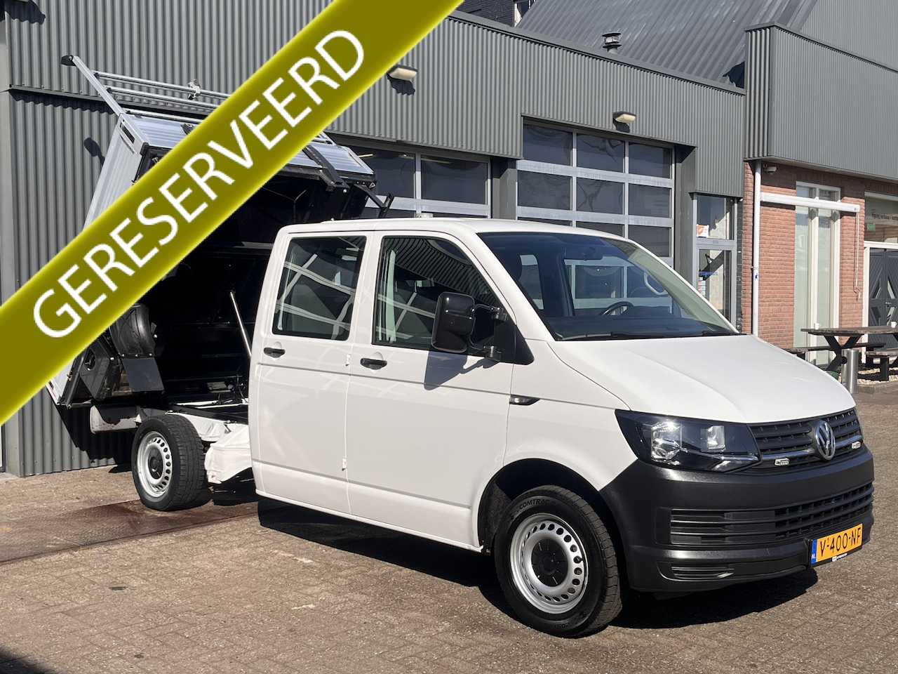 Volkswagen Transporter - 2.0 TDI L2H1 150pk DC Euro 6 Kipper Airco Cruise controle trekhaak 2500kg 1e eigenaar Deal - AutoWereld.nl