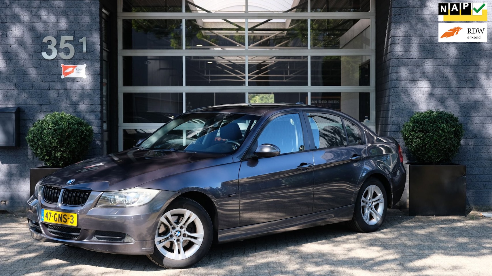 BMW 3-serie - 316i CARPLAY CAMERA CRUISE NAP XENON - AutoWereld.nl