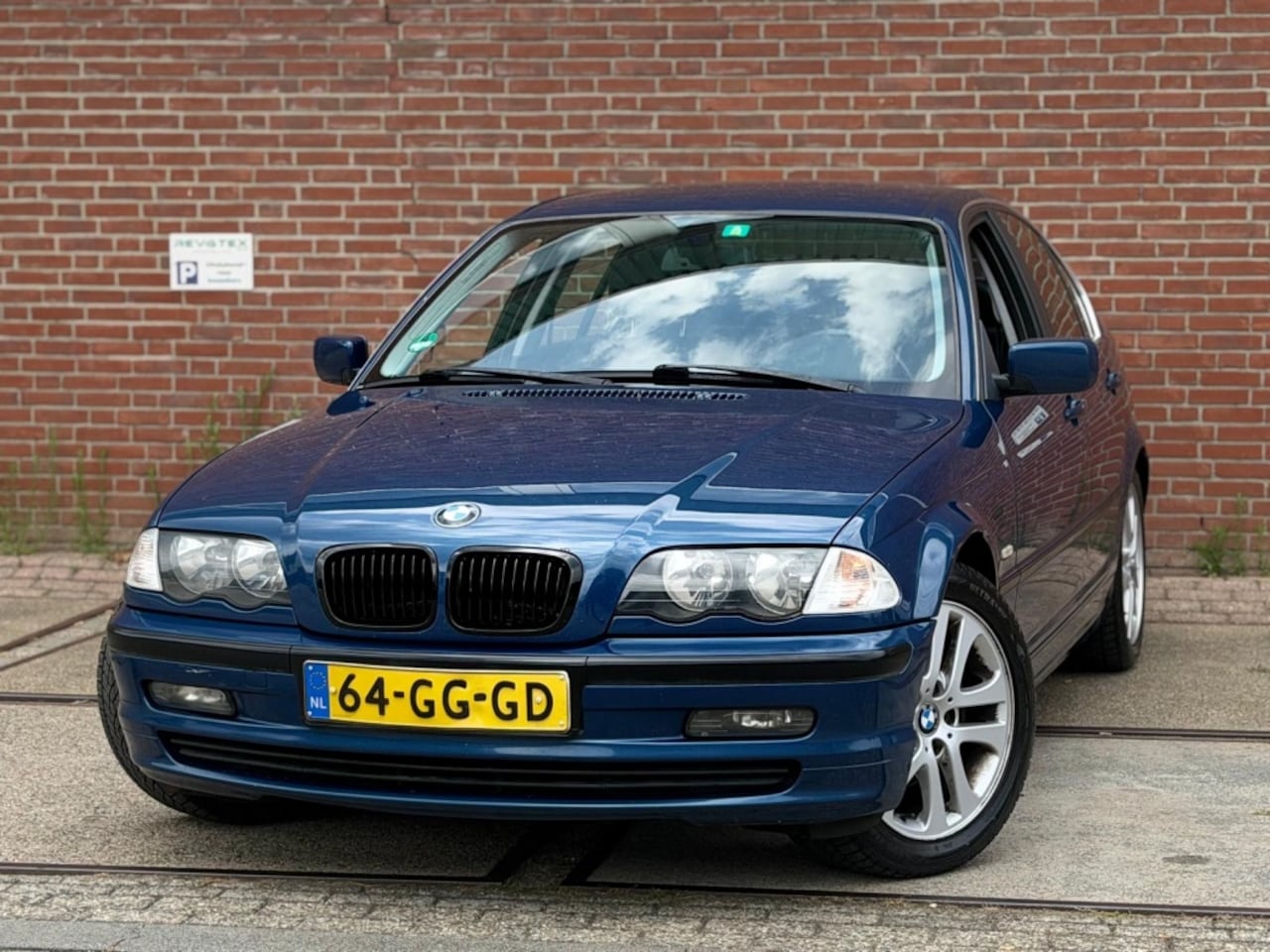 BMW 3-serie - 320i Executive |CarPlay |Clima |CruiseC |NAP - AutoWereld.nl