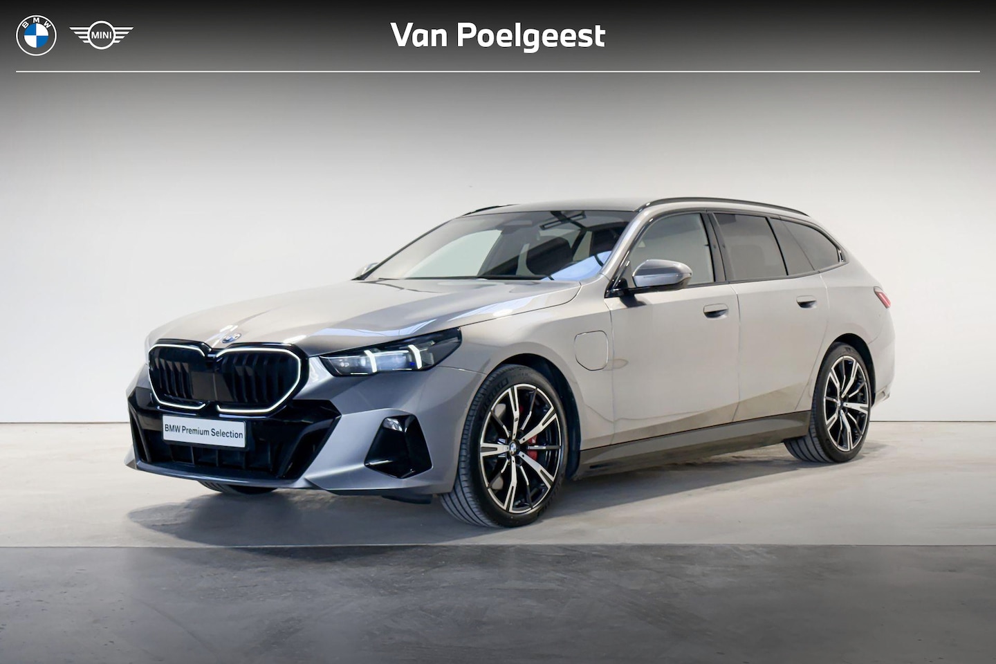 BMW 5-serie Touring - 550e xDrive Innovation Pack M Sportpakket - AutoWereld.nl