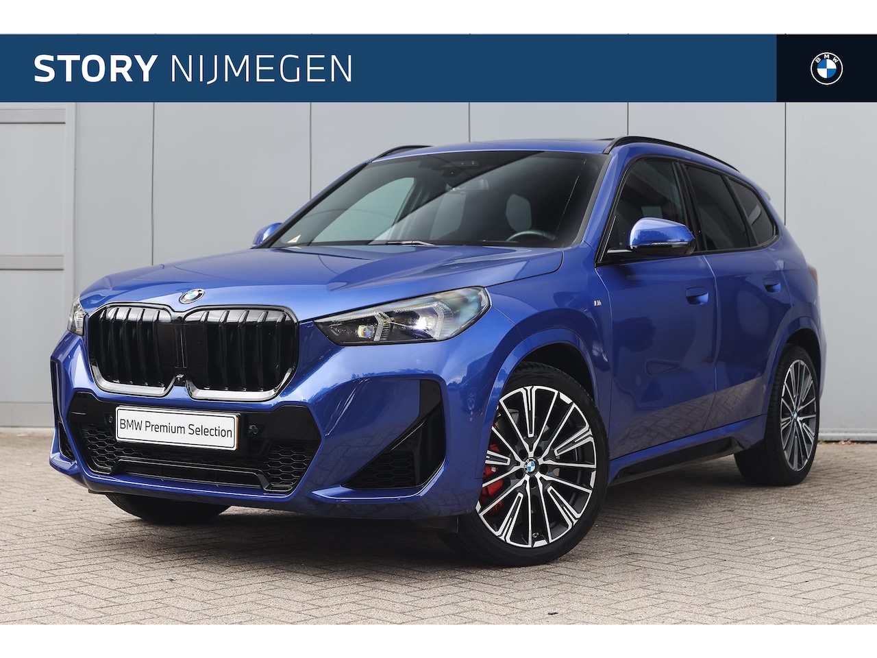 BMW X1 - xDrive23i M Sport Automaat / Trekhaak / Panoramadak / M Sportstoelen / Comfort Access / He - AutoWereld.nl