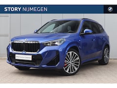 BMW X1 - xDrive23i M Sport Automaat / Trekhaak / Panoramadak / M Sportstoelen / Comfort Access / He