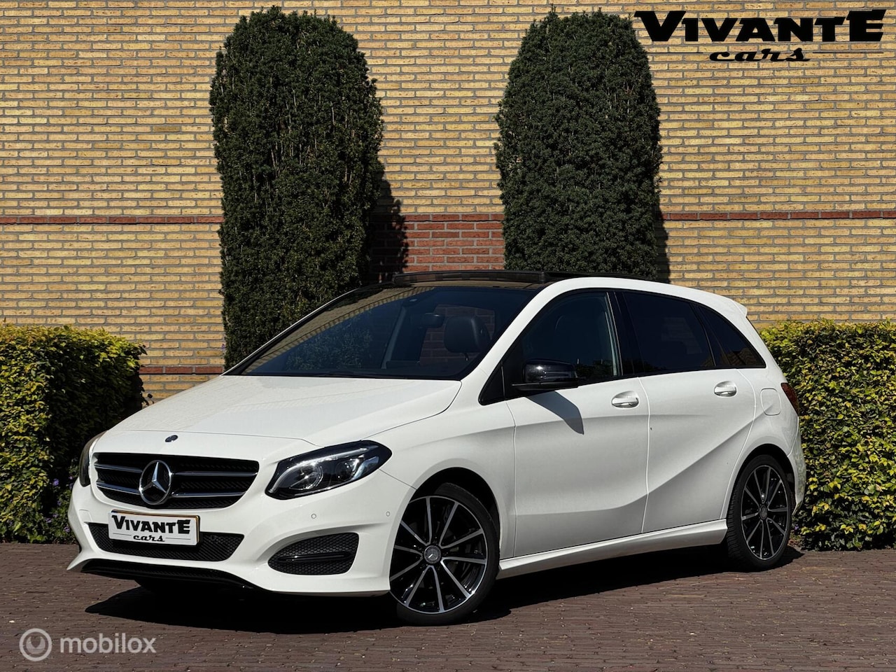 Mercedes-Benz B-klasse - 180 Ambition AUT.*Schuifdak*Stoel.vrw*Cruise - AutoWereld.nl