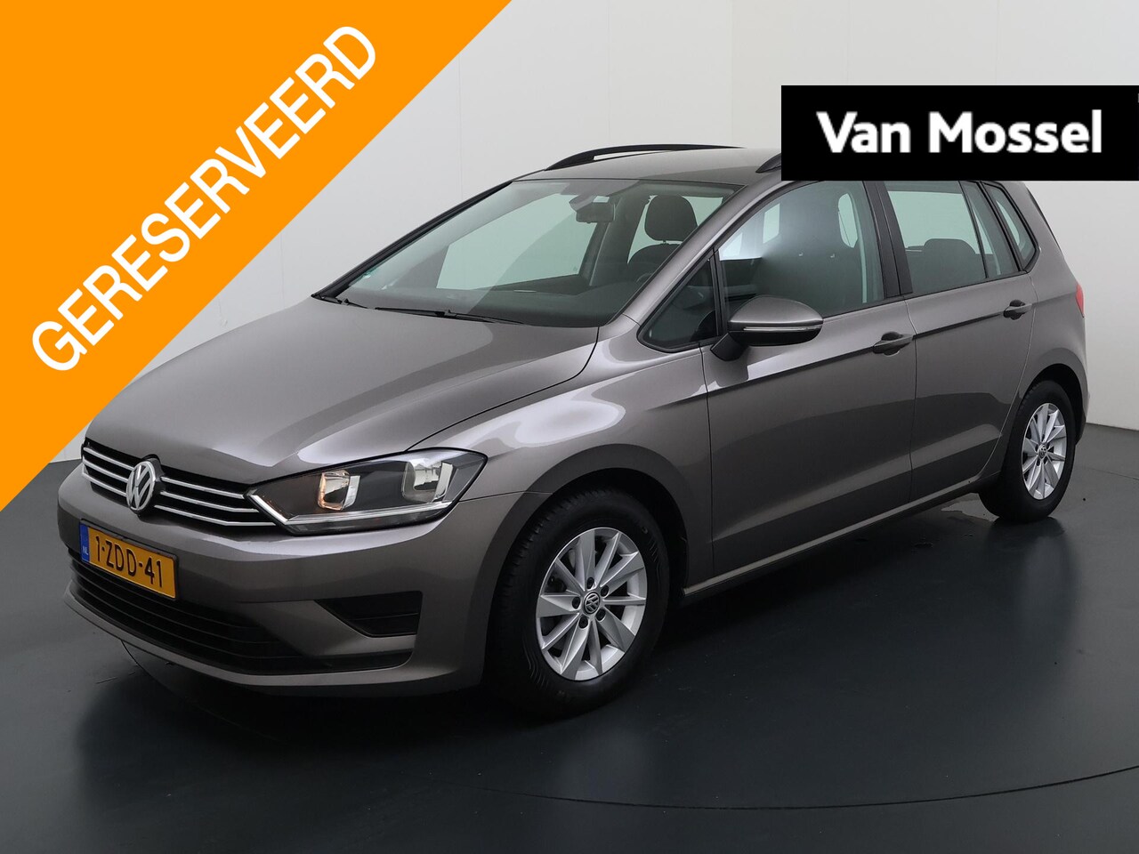 Volkswagen Golf Sportsvan - 1.2 TSI Comfortline | Navigatie | Parkeer camera - AutoWereld.nl
