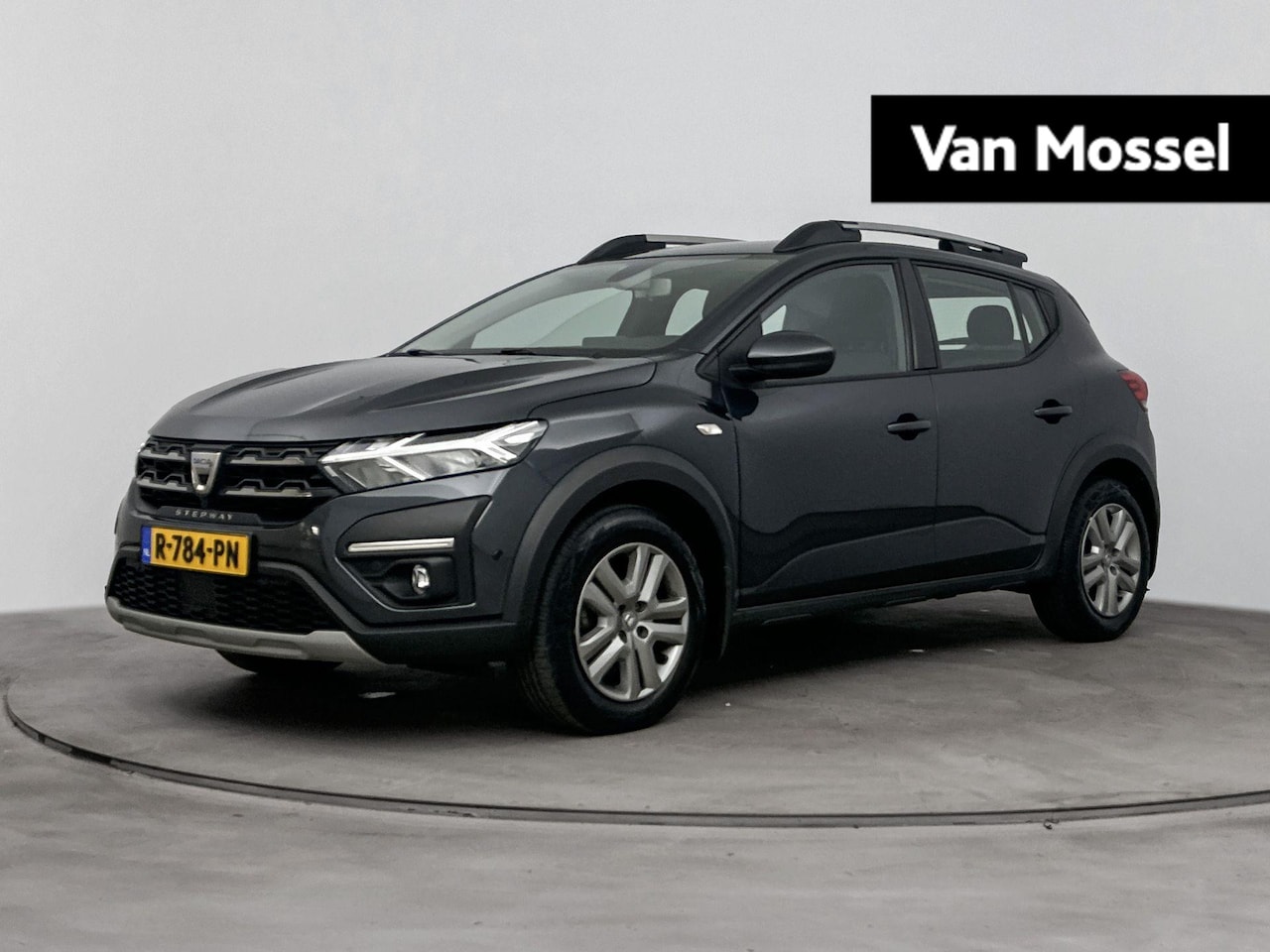 Dacia Sandero Stepway - 1.0 TCe Bi-Fuel Essential 100PK | Trekhaak | Stoelverwarming | Navigatie | Climate Control - AutoWereld.nl
