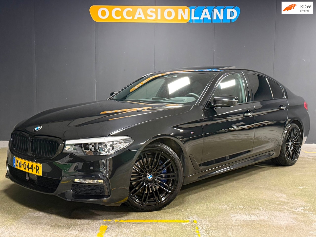 BMW 5-serie - 530i xDrive High Executive M-Pakket|KANTELDAK|MEMORY|STUURV|STOELV|SFEER|HUD|DODEHOEK|LED| - AutoWereld.nl