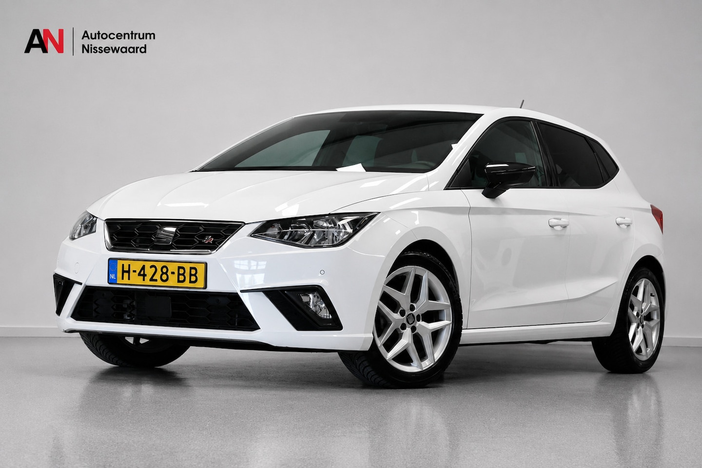 SEAT Ibiza - 1.0 TSI FR Business Intense|Carplay|Cam| - AutoWereld.nl