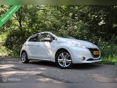 Peugeot 208 - 1.2 PureTech Roland Garros | Pano | AUTOMAAT |