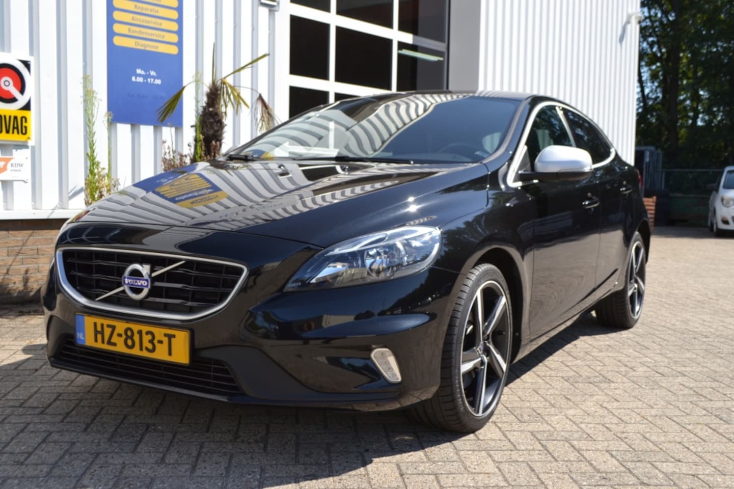 Volvo V40 - 1.5 T2 R-Design 1.5 T2 R-Design - AutoWereld.nl