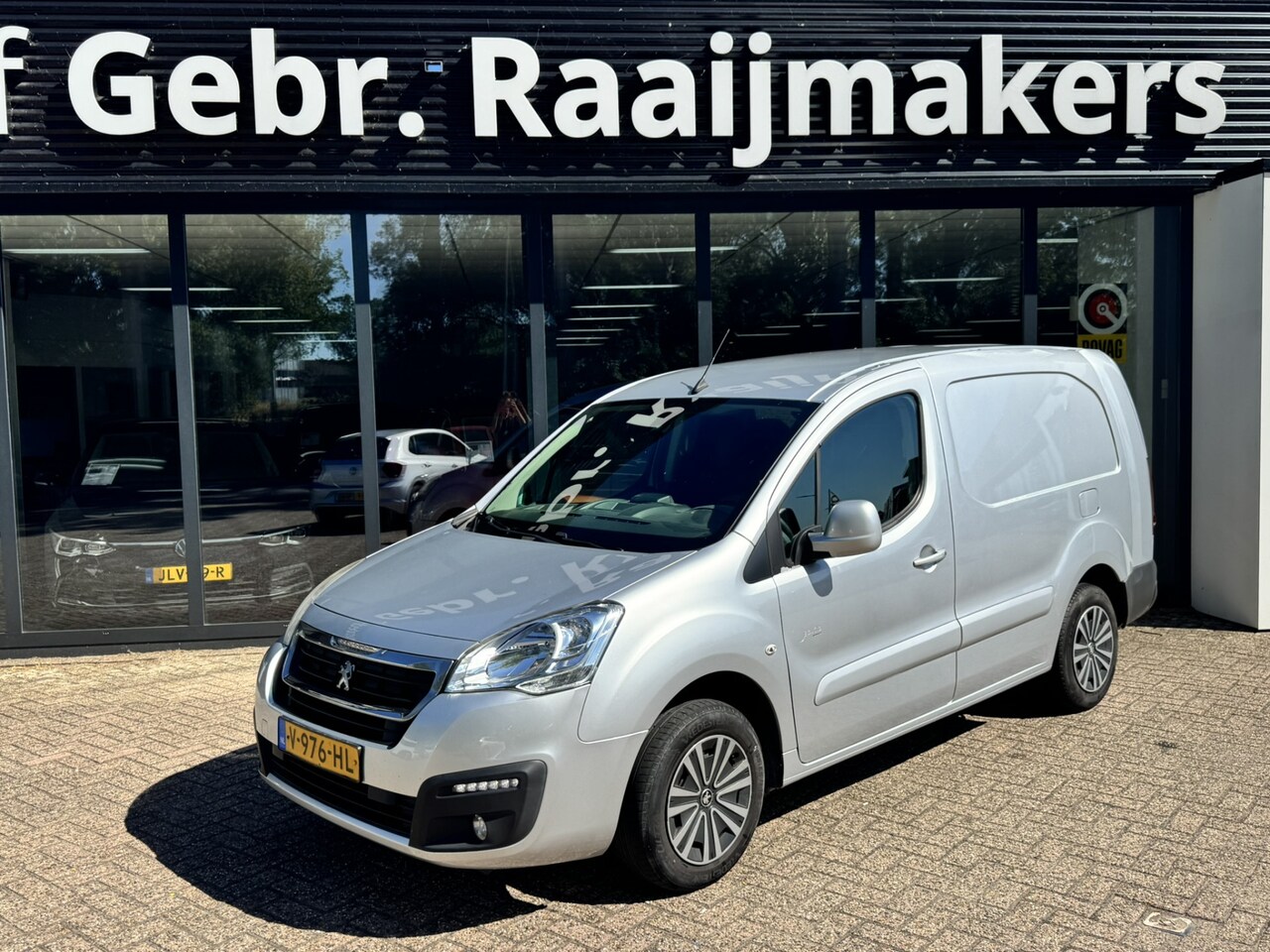 Peugeot Partner - 122 1.6HDi 100 L2 Première*Carplay*Airco*Export*EX BTW* - AutoWereld.nl