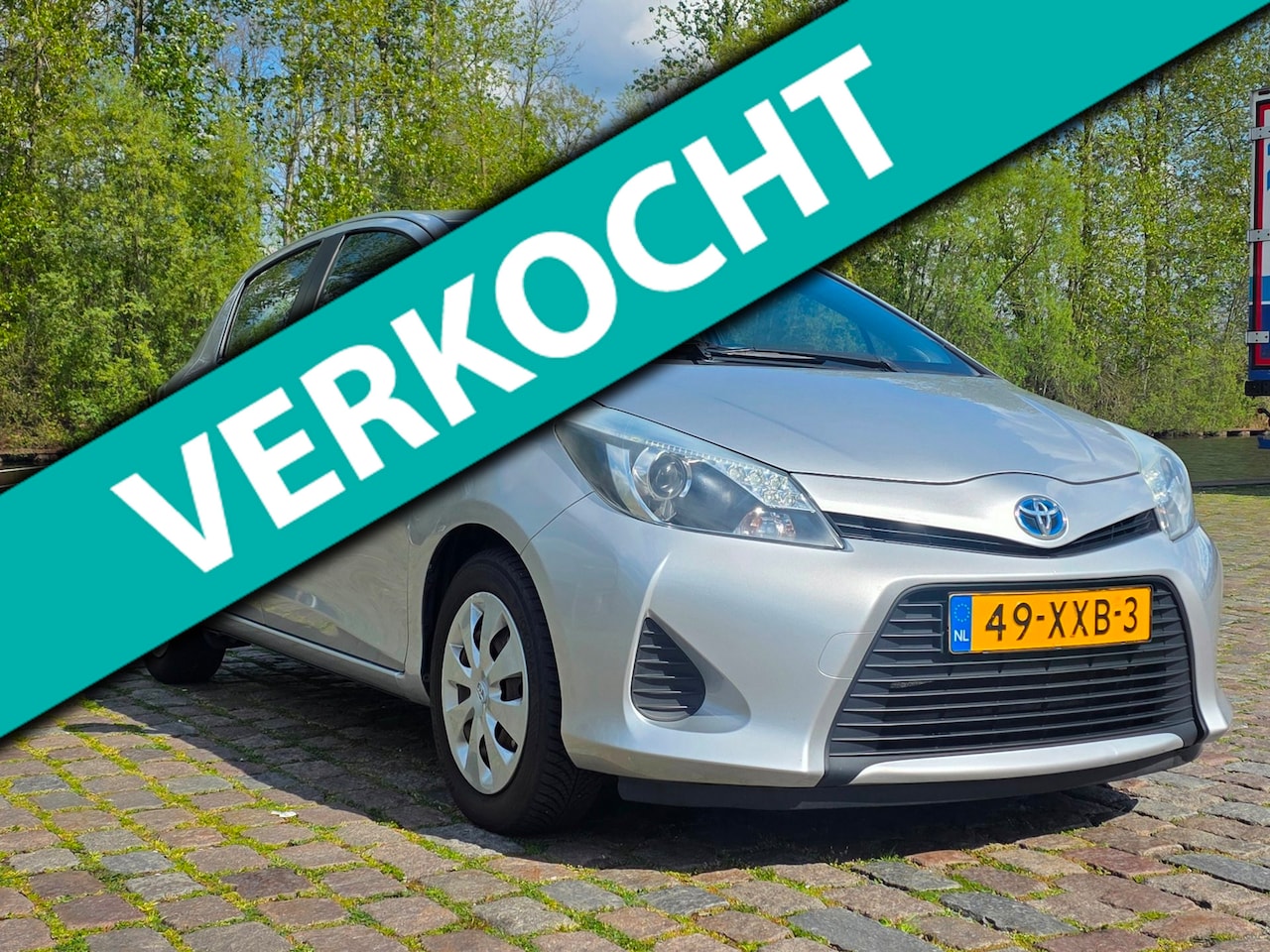 Toyota Yaris - 1.5 Full Hybrid Aspiration 2e eigenaar dealer onderhouden navigatie achteruit camera cruis - AutoWereld.nl