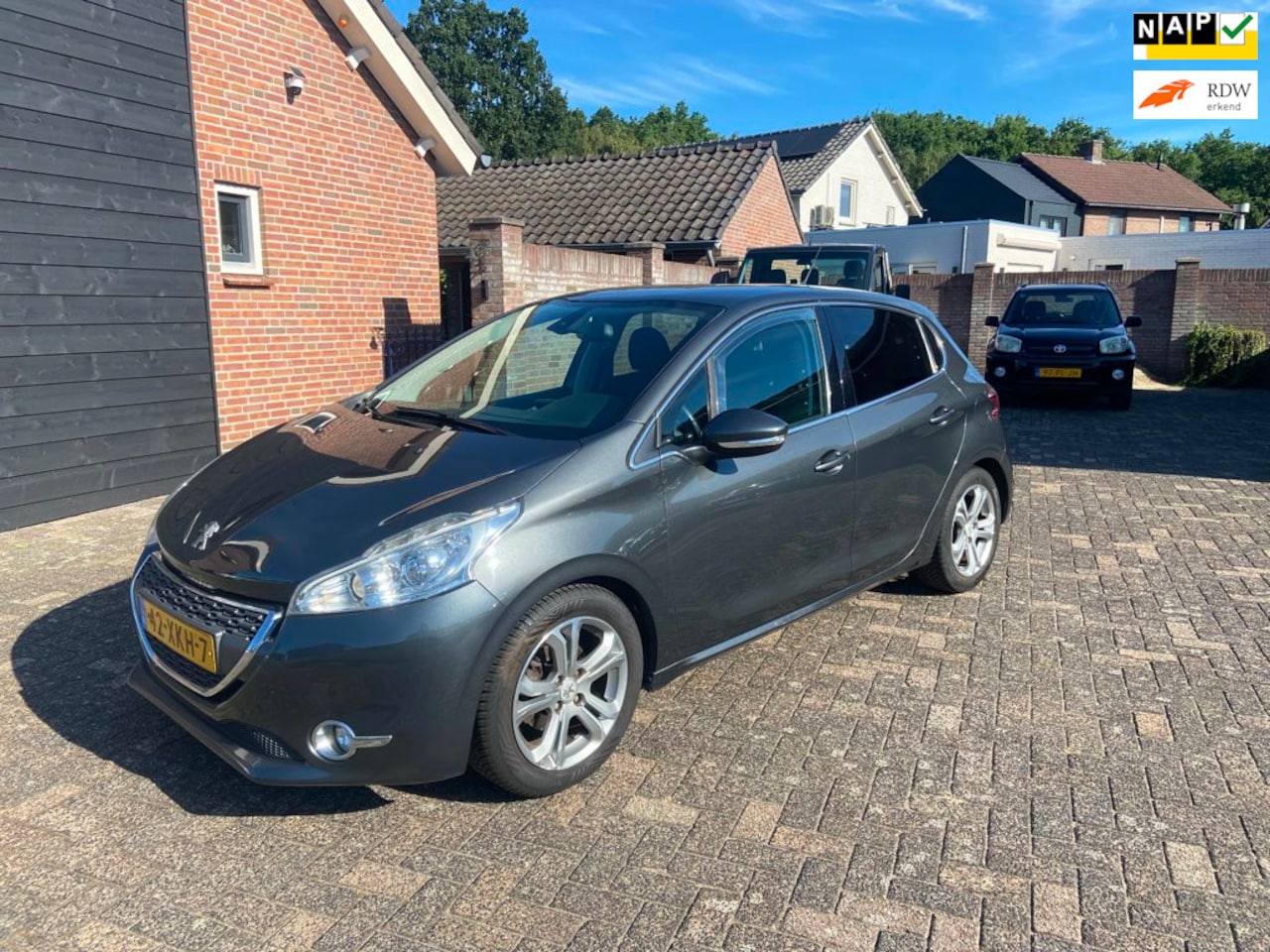 Peugeot 208 - 1.4 VTi Allure navi/clima/pd/5 deurs 164452 km n.a.p - AutoWereld.nl