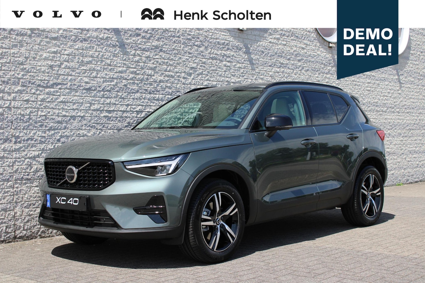 Volvo XC40 - 2.0 B4 Plus Dark | Achteropkomend verkeer waarschuwing | Apple Carplay & Android Auto | El - AutoWereld.nl