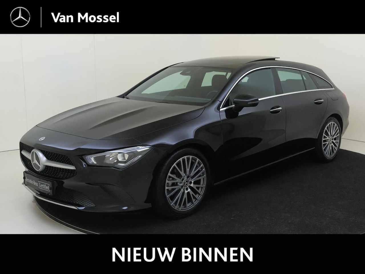 Mercedes-Benz CLA-klasse Shooting Brake - 180 Luxury Line / Panaroma-dak / Achteruitrijcamera / Sfeerverlichting / Stoelverwarming / - AutoWereld.nl