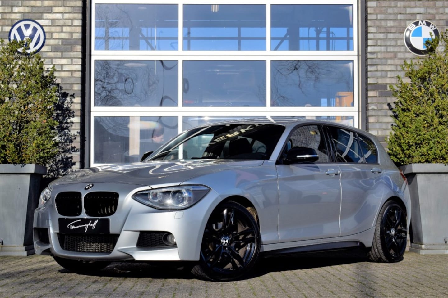 BMW 1-serie - 116i 5-DRS. - M-SPORT - MOTOR VERBRUIKT OLIE! - MEENEEMPRIJS - AutoWereld.nl
