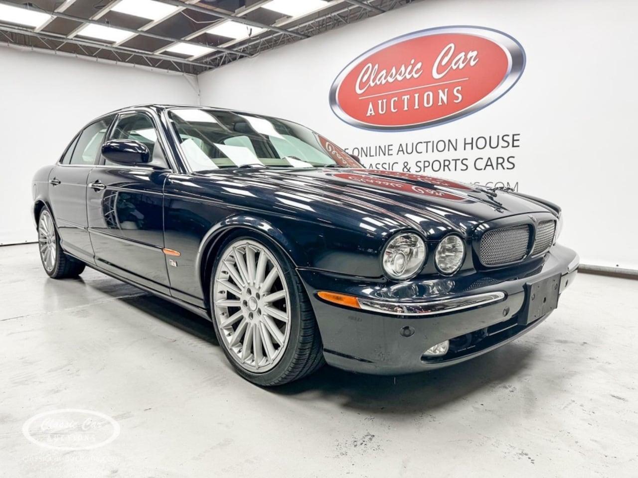 Jaguar XJR - - ONLINE AUCTION - AutoWereld.nl
