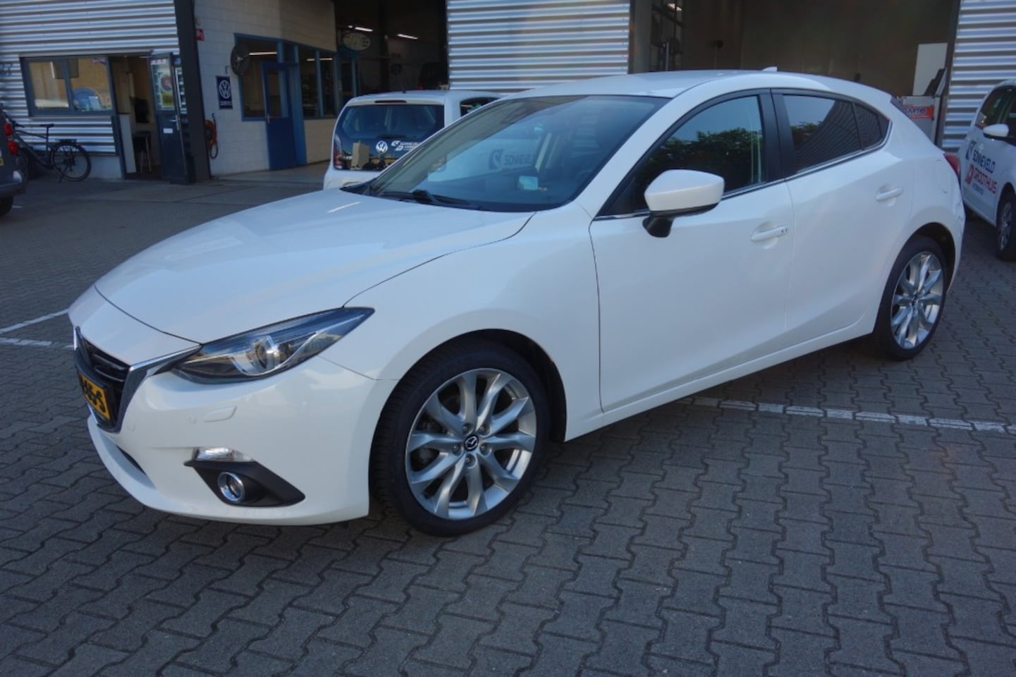 Mazda 3 - 2.0 GT-M 2.0 GT-M, Ad.Cruise, Bose, 18Inch, Xenon, Safetypakket - AutoWereld.nl