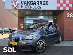 BMW 2-serie Active Tourer - 225xe iPerformance Executive // NAVI // CAMERA // HEAD UP DISPLAY // PANO SCHUIF-KANTEL DA
