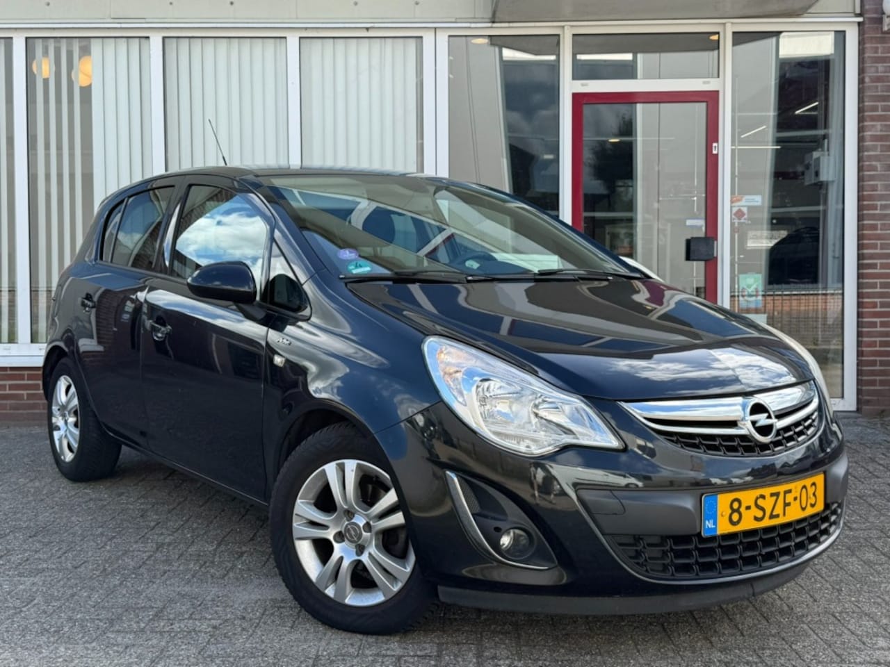 Opel Corsa - 1.4-16V Berlin 101 PK 5 Deurs I Stoelverwarming I Stuurverwarming I Airco I Cruise Control - AutoWereld.nl