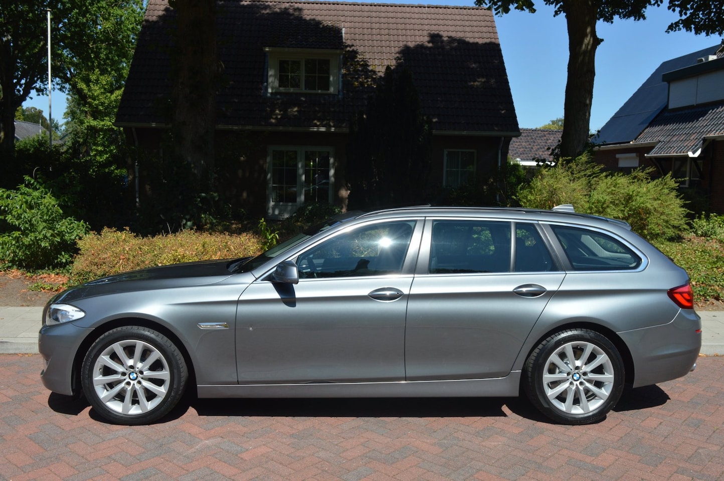 BMW 5-serie Touring - 530xd High Exe panoramadak/leer/head-up - AutoWereld.nl