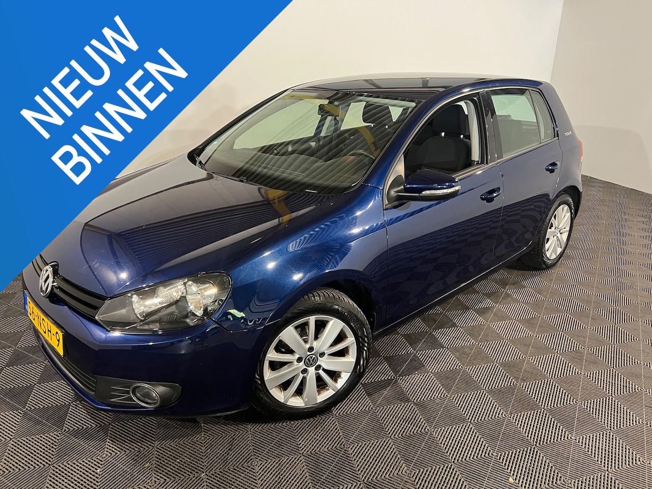 Volkswagen Golf - 1.2 TSI Tour II BlueMotion 1.2 TSI Tour II BlueMotion - AutoWereld.nl